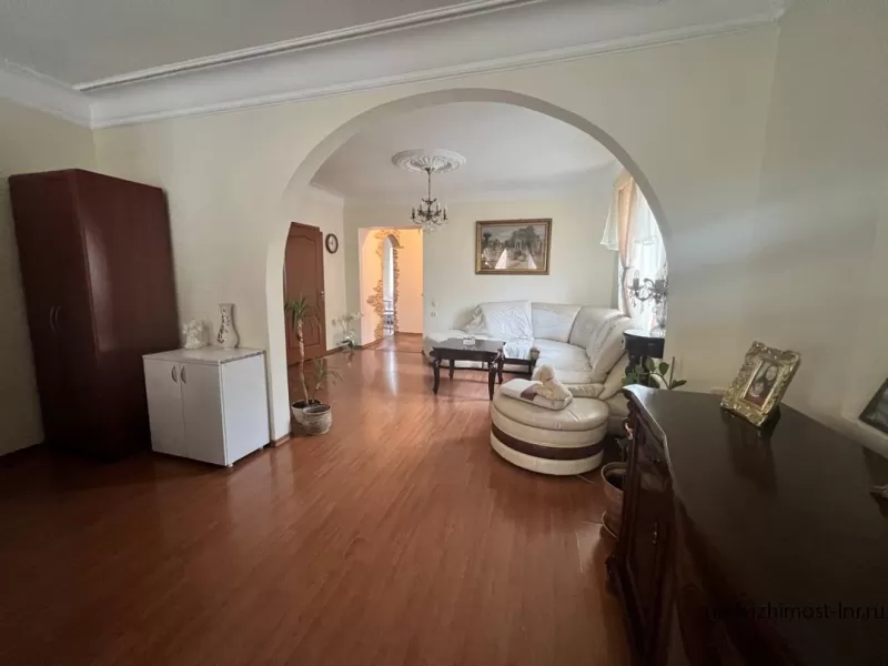 Продам дом в центре Луганска
