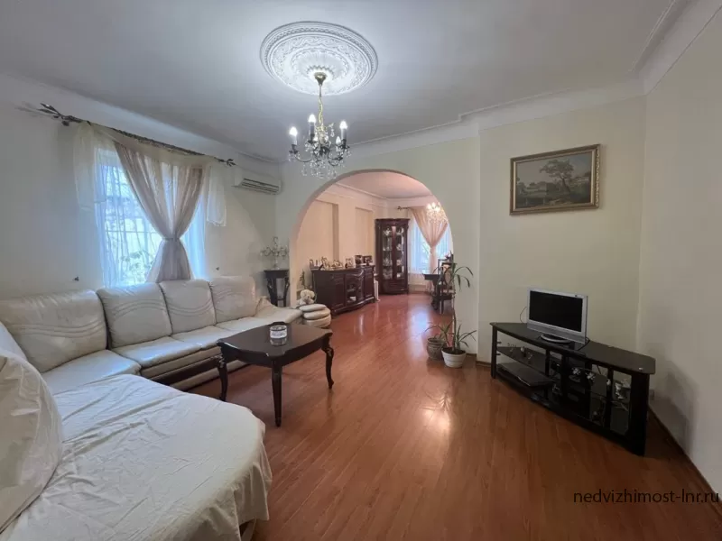 Продам дом в центре Луганска