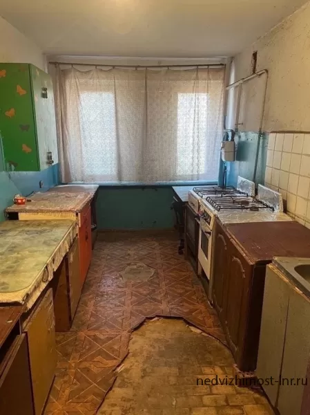 Продается комната в общежитии Луганск