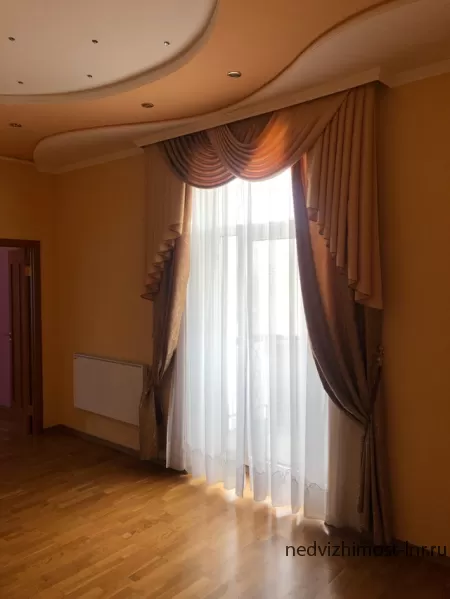 Продам 3-х комнатную квартиру в центре города Стаханов