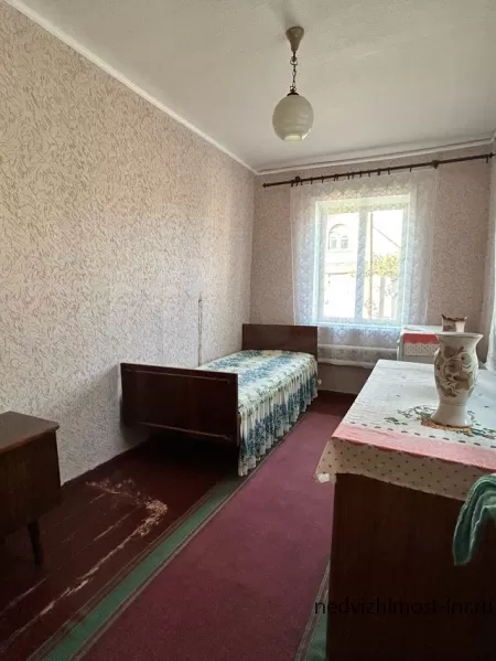 Продам дом 4-х комнатный в Стаханове