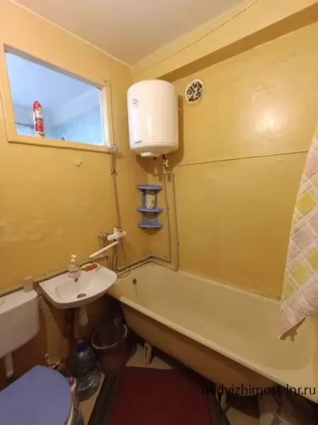 Продам 2ком. кв. на. кв. Ватутина
