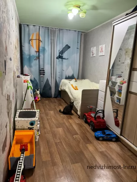 Продам квартиру. 3-х комнатная. г. Стаханов