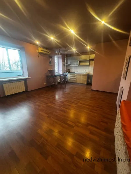 Продается 1- комнатная квартира, центр города