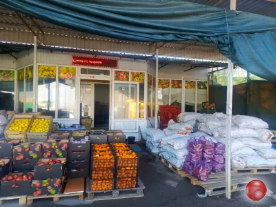 Луганск рынок "Околица" продается магазин Лидер