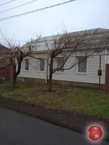 Продаётся дом в черте города Луганска