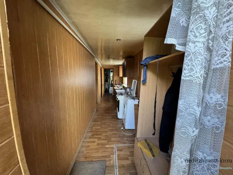 Продам часть дома и флигель 116 кв. м. (р- н 33 школы)