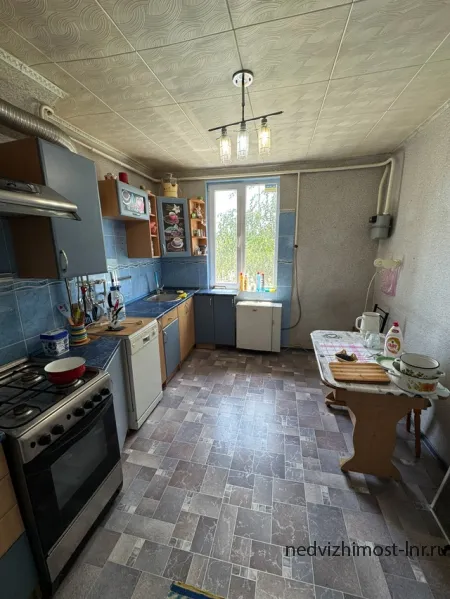 ПРОДАМ 2-КОМНАТНУЮ КВАРТИРУ СТАХАНОВ