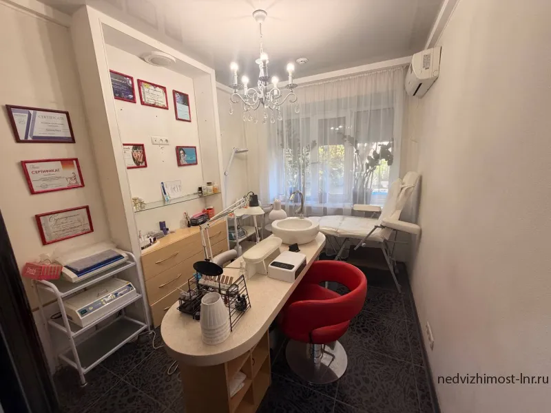 Продам салон красоты в центре Луганска