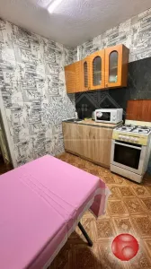 Сдам однокомнатную квартиру на длительный срок Стаханов