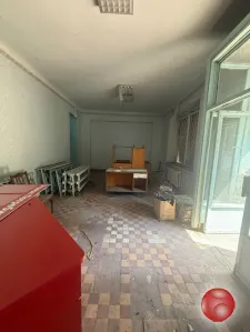 СДАМ В АРЕНДУ КОММЕРЧЕСКОЕ ПОМЕЩЕНИЕ В ЦЕНТРЕ ГОРОДА СТАХАНОВ