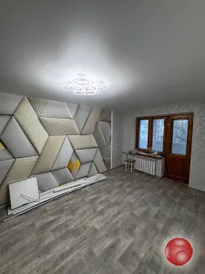 Продам 2- к квартиру в центре Луганска